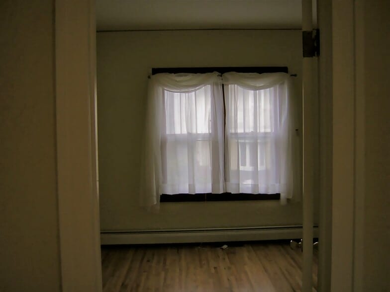Bedroom #1 - 527 Hall Ave