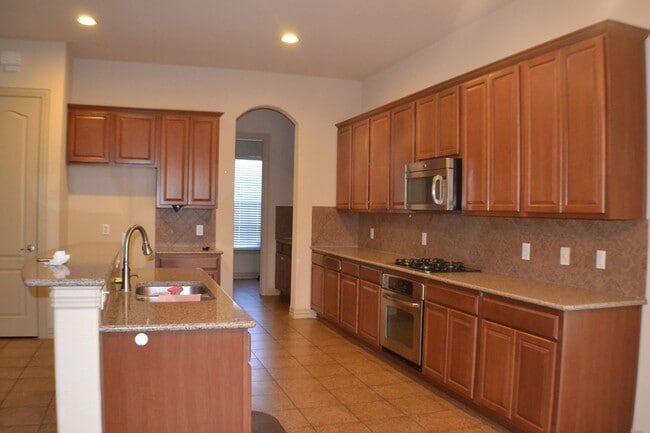 Building Photo - House for Lease in Lewisville