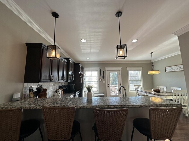 Building Photo - 154 Mallard Ln