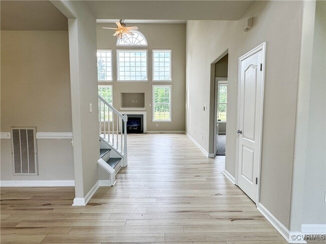 Building Photo - 14436 Sulphur Springs Terrace