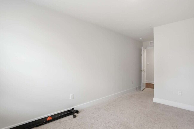 Building Photo - Welcome Home to This Beautiful 4-Bedroom Ranch-Style Gem