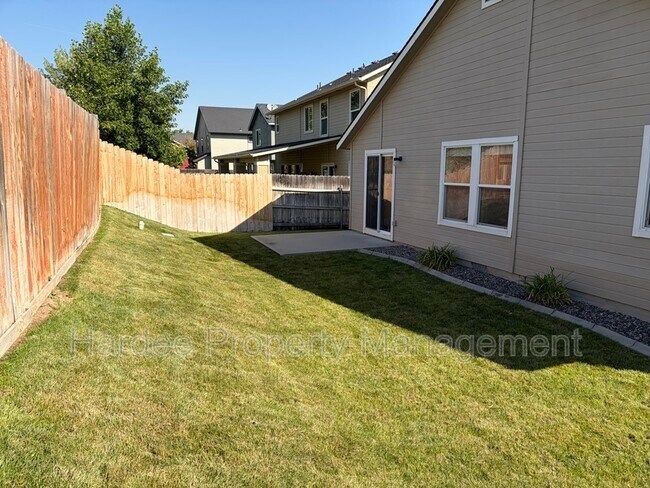Building Photo - 677 N Kayden Way
