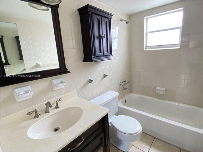 Building Photo - 1655 W 44th Pl