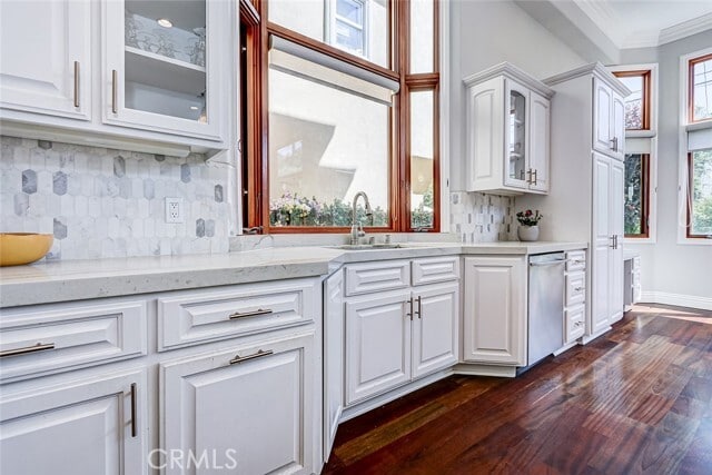 Building Photo - 3404 N Poinsettia Ave