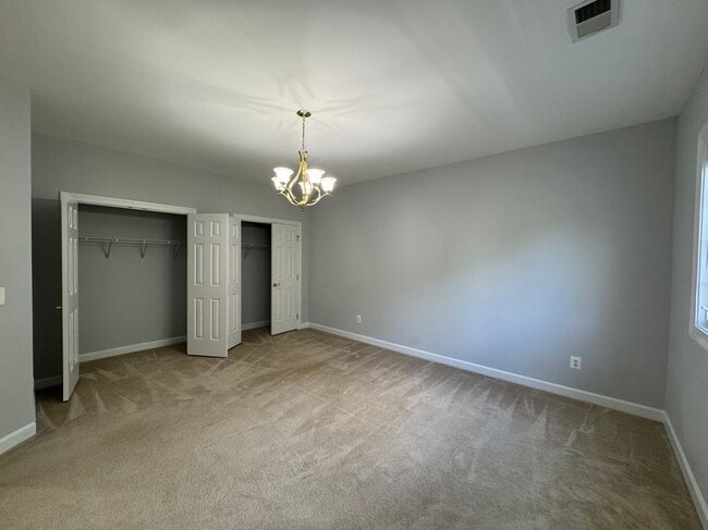 Building Photo - 15028 Gaffney Cir