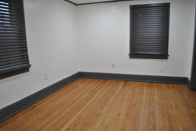 Building Photo - 3711 Broadway