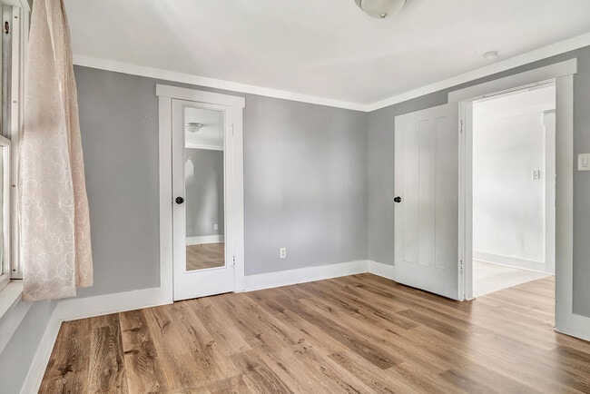 Building Photo - 515 46th St