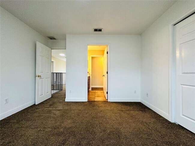 Building Photo - 438 Palm Dr