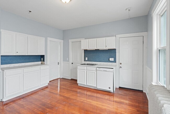 Building Photo - 24 Vinton St