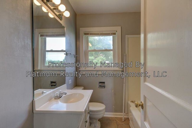 Building Photo - 406 Gary Hills Dr