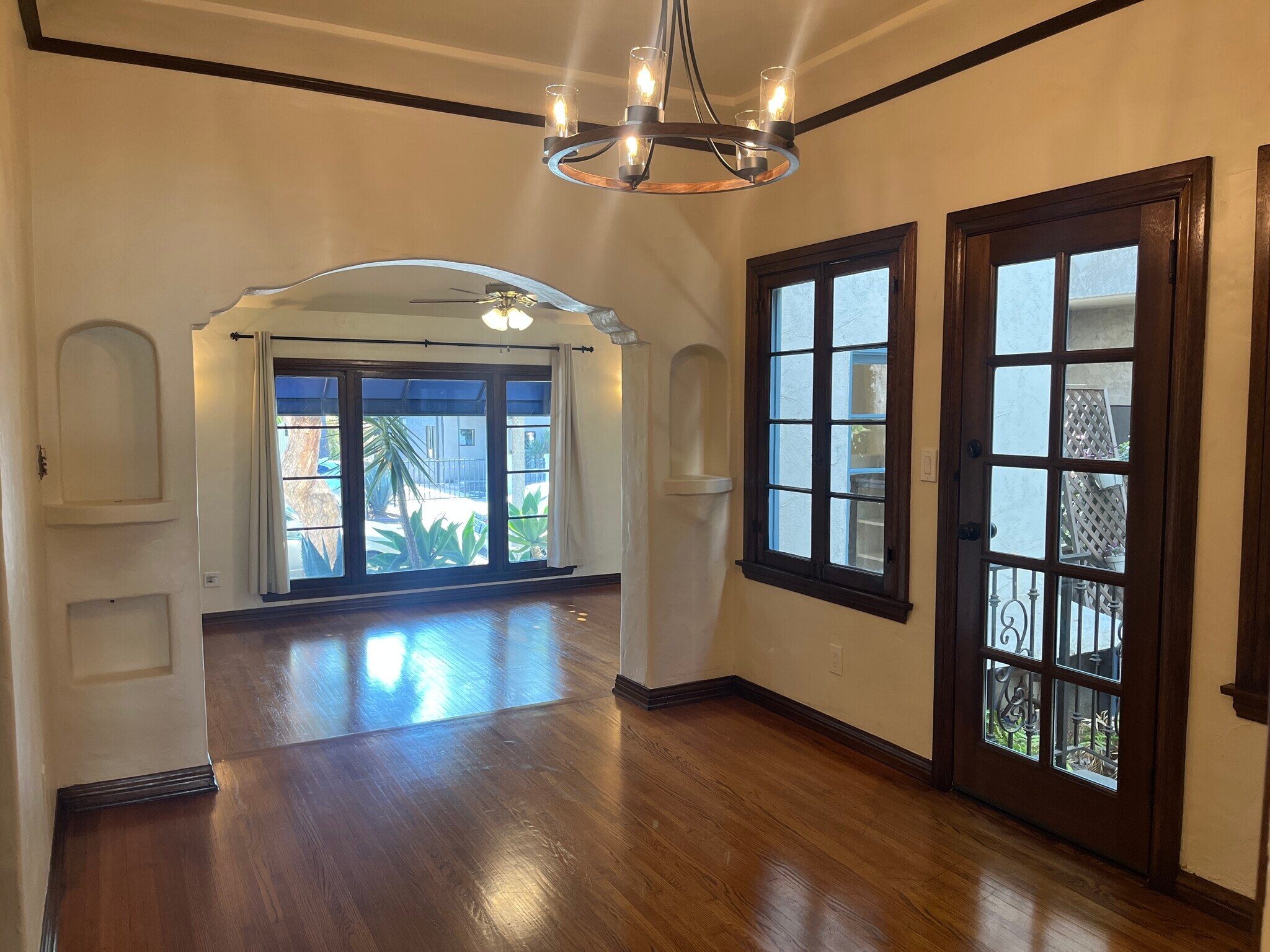 Building Photo - 1040 Prospect Ave