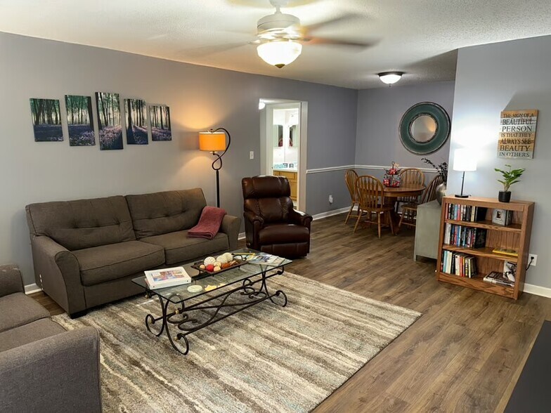 Building Photo - 13289 Arbor Pointe Cir