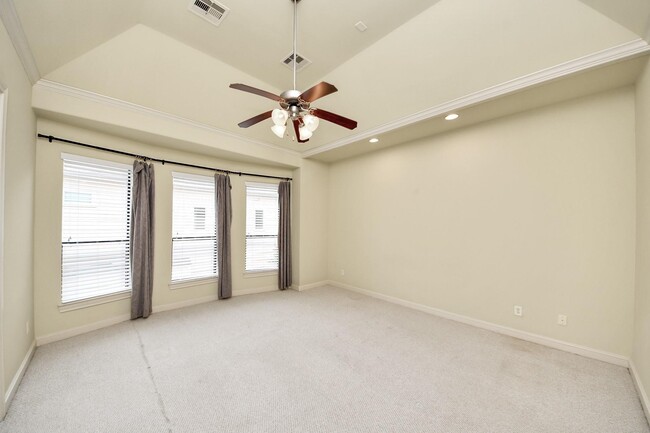 Building Photo - 5617 Kiam St