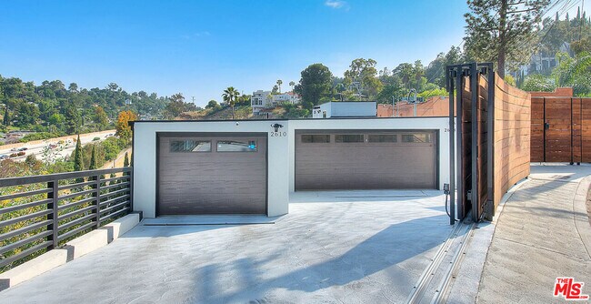 Building Photo - 2610 Corralitas Dr
