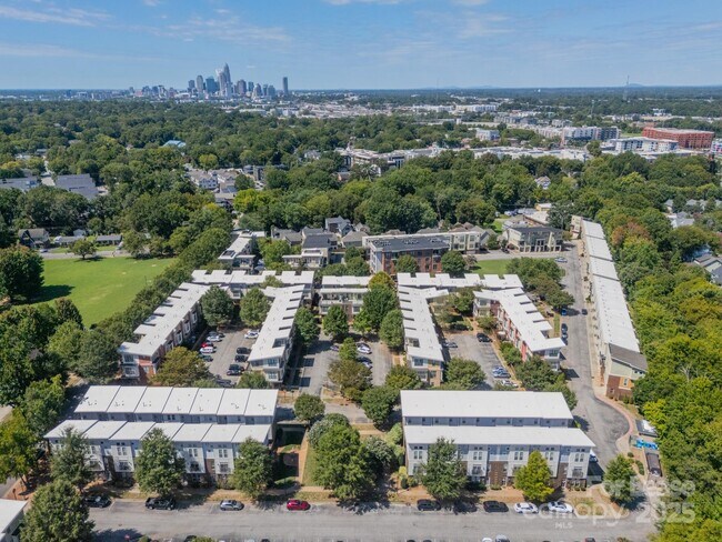 Building Photo - 3254 Noda Blvd