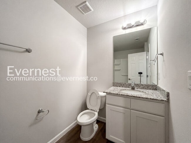 Building Photo - 4 Sea Ship Pl