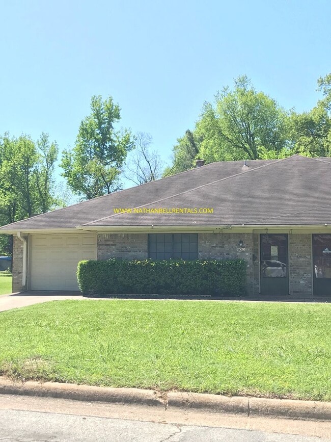 Building Photo - 2570 Culbertson St