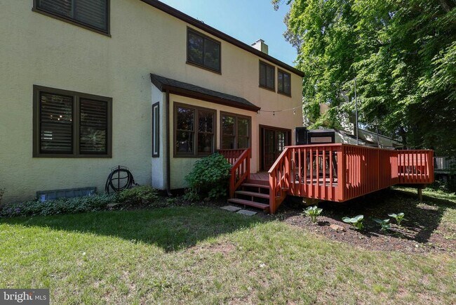 Building Photo - 206 Drakes Drum Dr