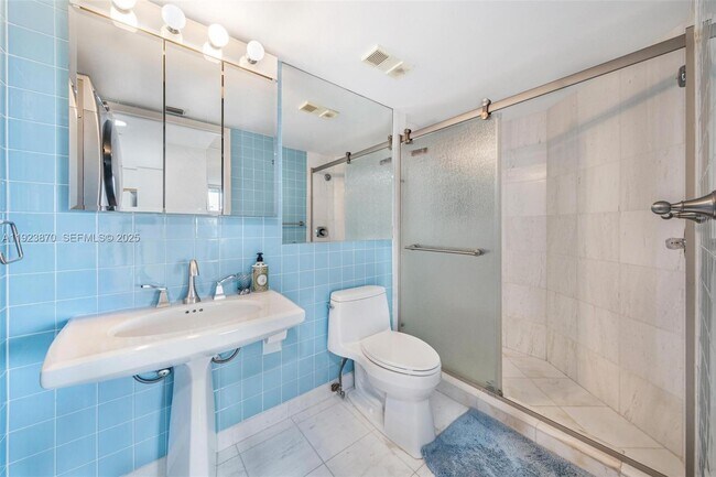 Building Photo - 3400 NE 192 St