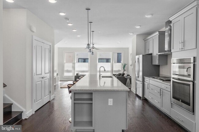 Building Photo - 428 Stabler Ln