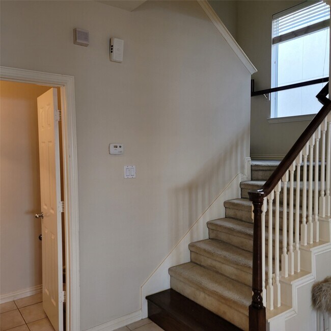 Building Photo - 7111 Harmony Cove