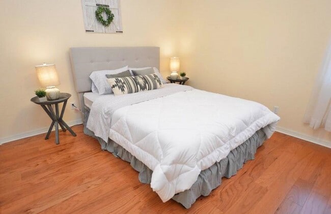 Building Photo - ***MOTIVATED LANDLORD***WONDERFUL ANNUAL 3...