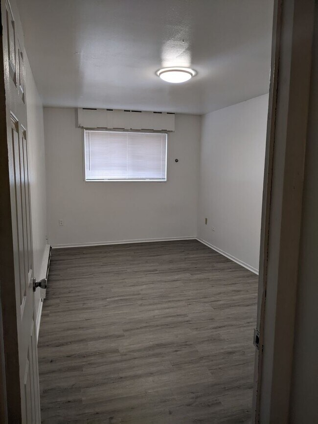 Building Photo - 2700 N Federal Blvd