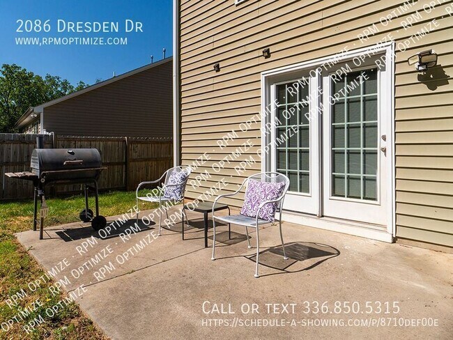 Building Photo - 2086 Dresden Dr