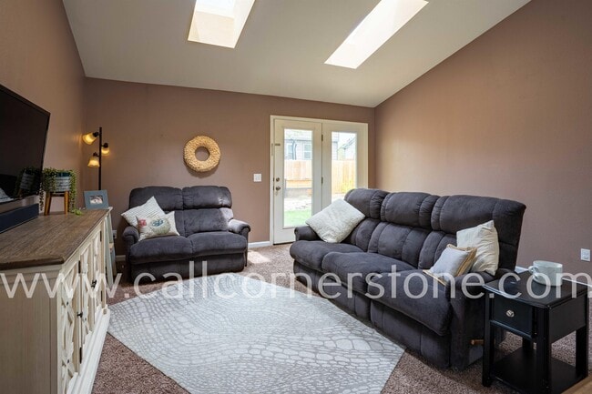 Building Photo - 6950 Highland Vista Dr