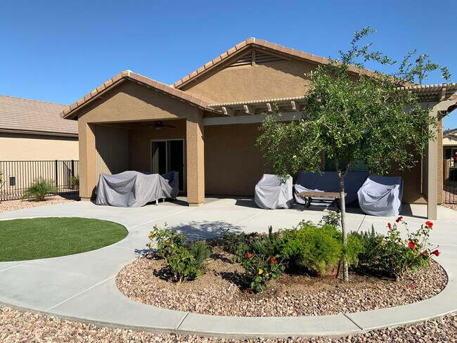 Building Photo - 22407 W Morning Glory St