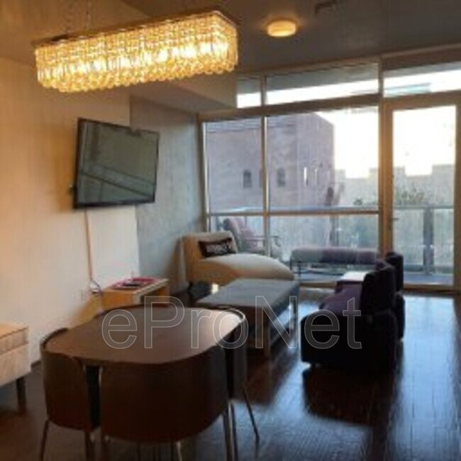 Building Photo - 353 E Bonneville Ave