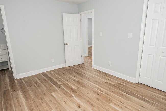 Building Photo - 218 Forestview Dr