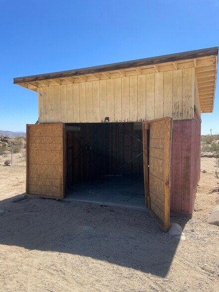 Building Photo - 52576 Quail Bush Rd