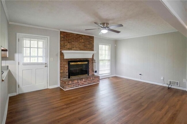 Building Photo - 1802 Driftwood Pl