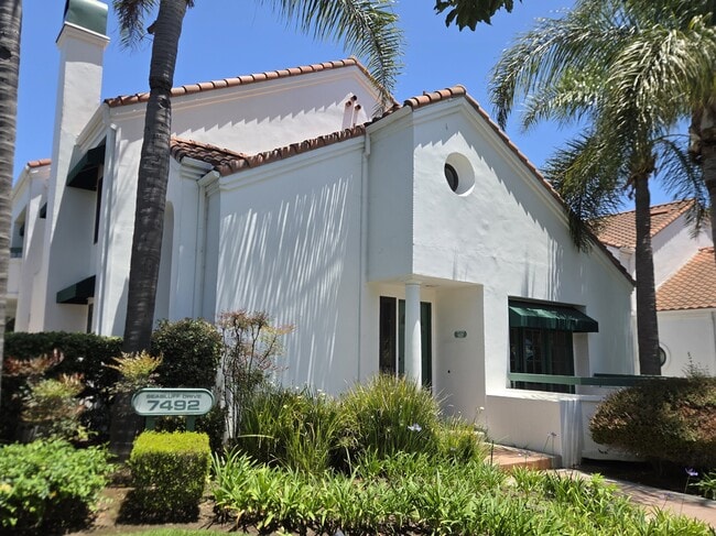 Building Photo - 7492 Seabluff Dr