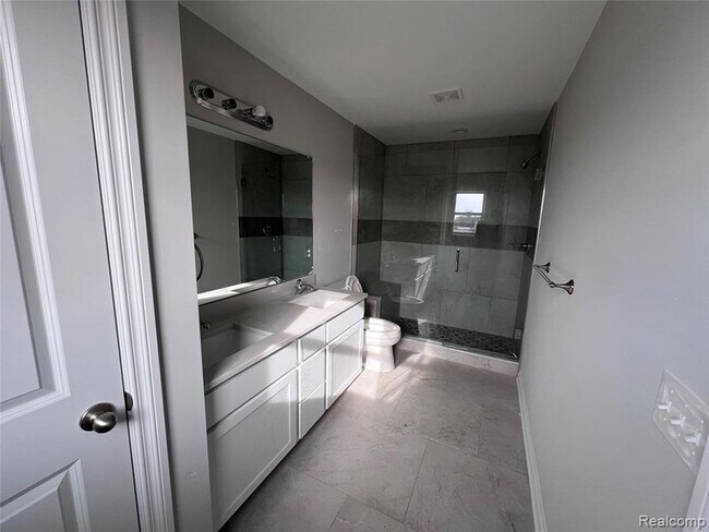 Building Photo - 471 Pattan Dr