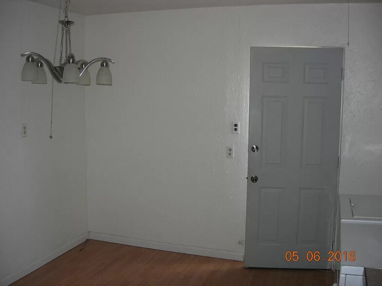 Building Photo - 522 Charlotte Dr