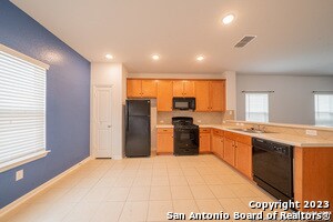 Building Photo - 347 Hunters Rnch E