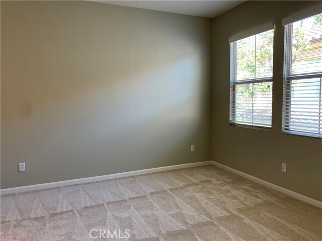 Building Photo - 79 City Stroll