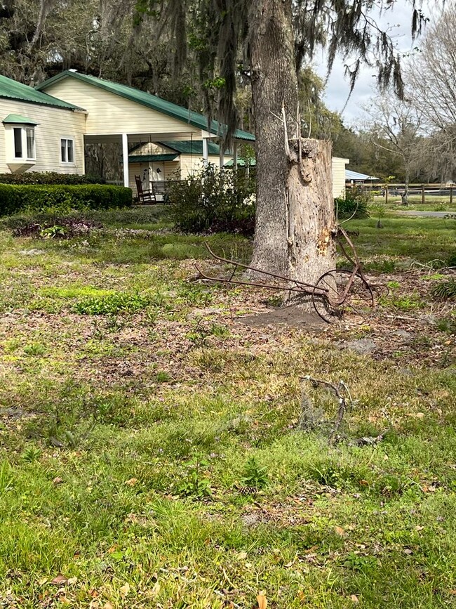 Building Photo - 4/3 Ocala HITS Stalls/RV Hook-Ups/Paddocks...