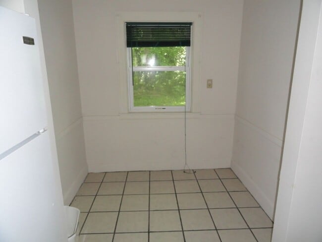 Building Photo - 1209 S W Ave