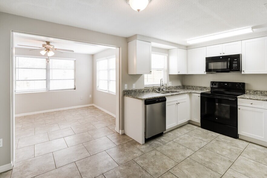 Building Photo - 4024 Cranbrook Pl