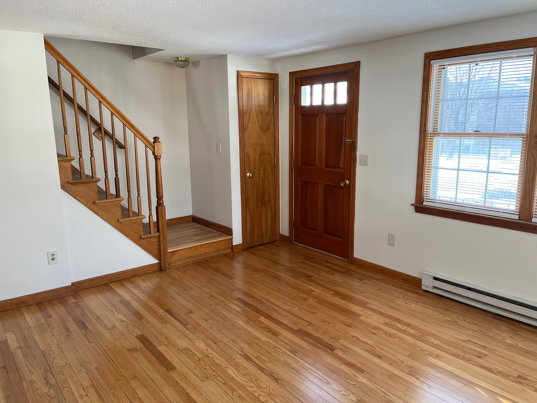 Building Photo - 95 Shawn Dr