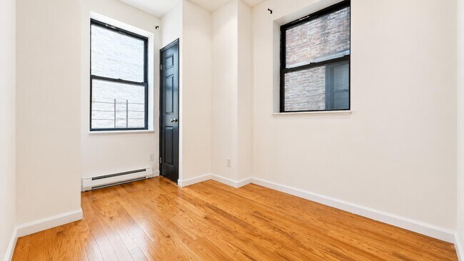 Building Photo - 342 Manhattan Ave