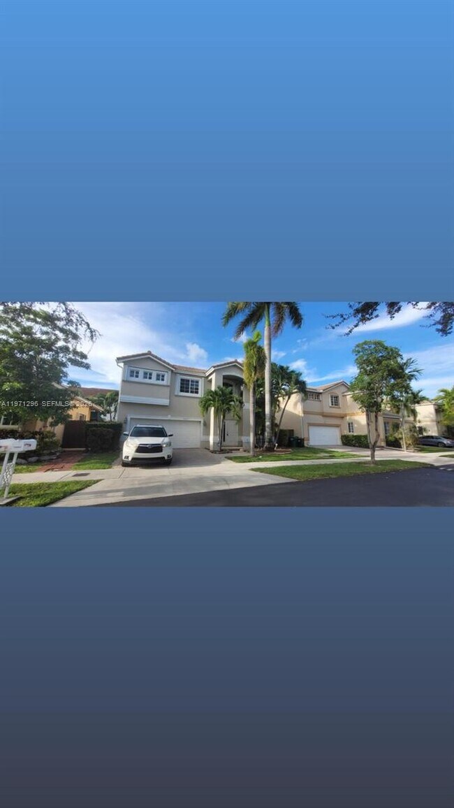 Building Photo - 10863 NW 53rd Ln