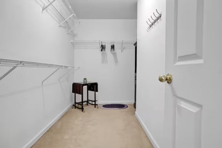 Building Photo - 4525 Sagewood Ln