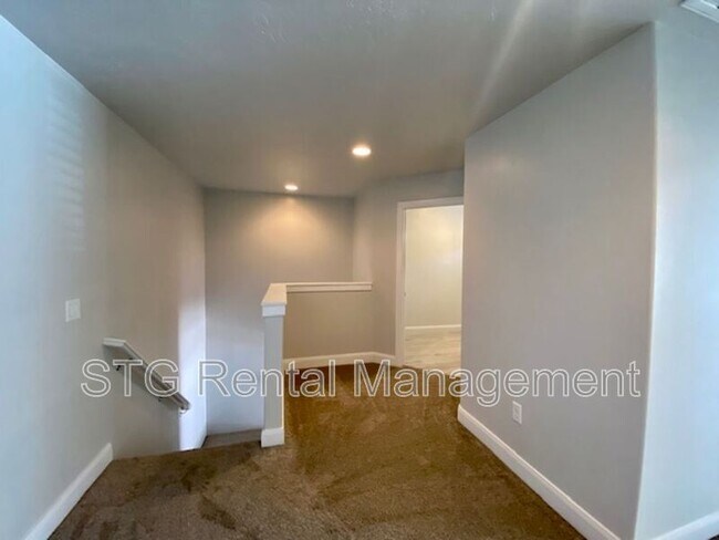 Building Photo - 3132 S Relic Ridge Dr