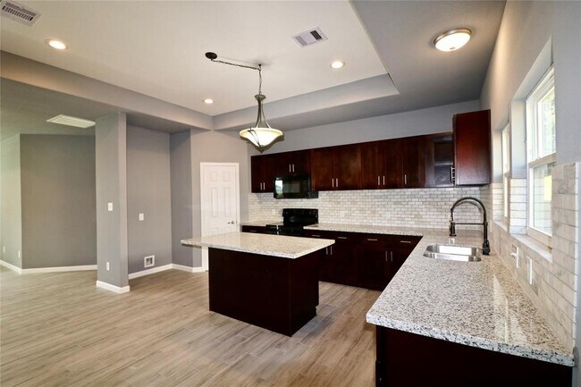 Building Photo - 4238 Aledo St