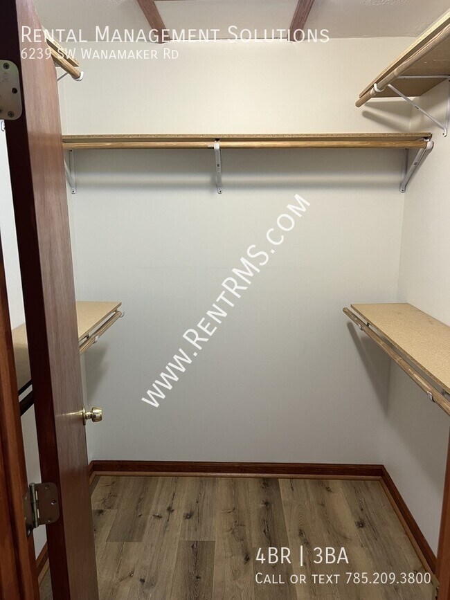 Building Photo - 6239 SW Wanamaker Rd