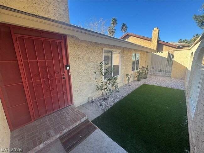 Building Photo - 4171 Victoria St